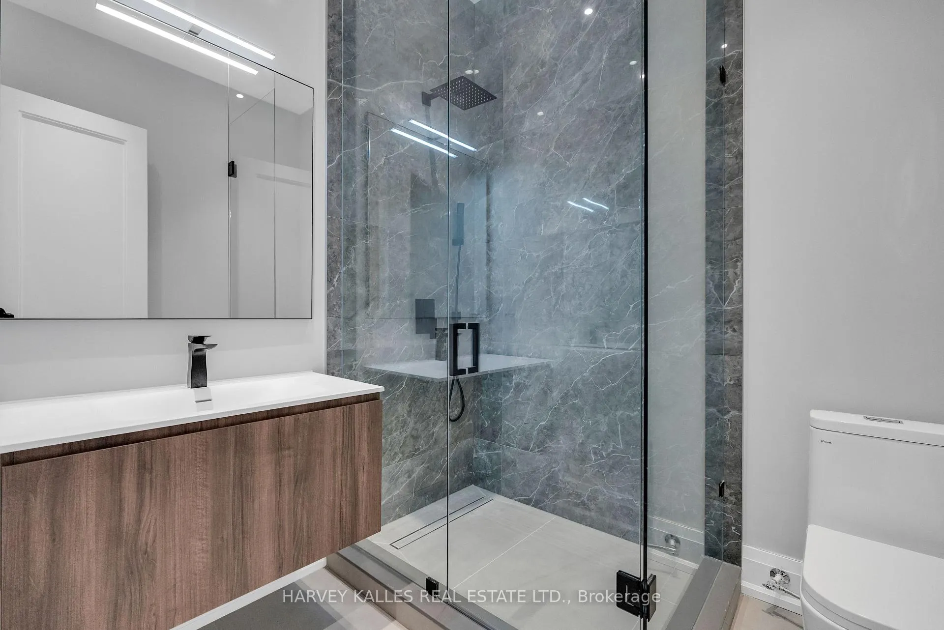 Photo 43 of 127 Joicey Boulevard, Toronto, Bedford Park-Nortown — HOMEH