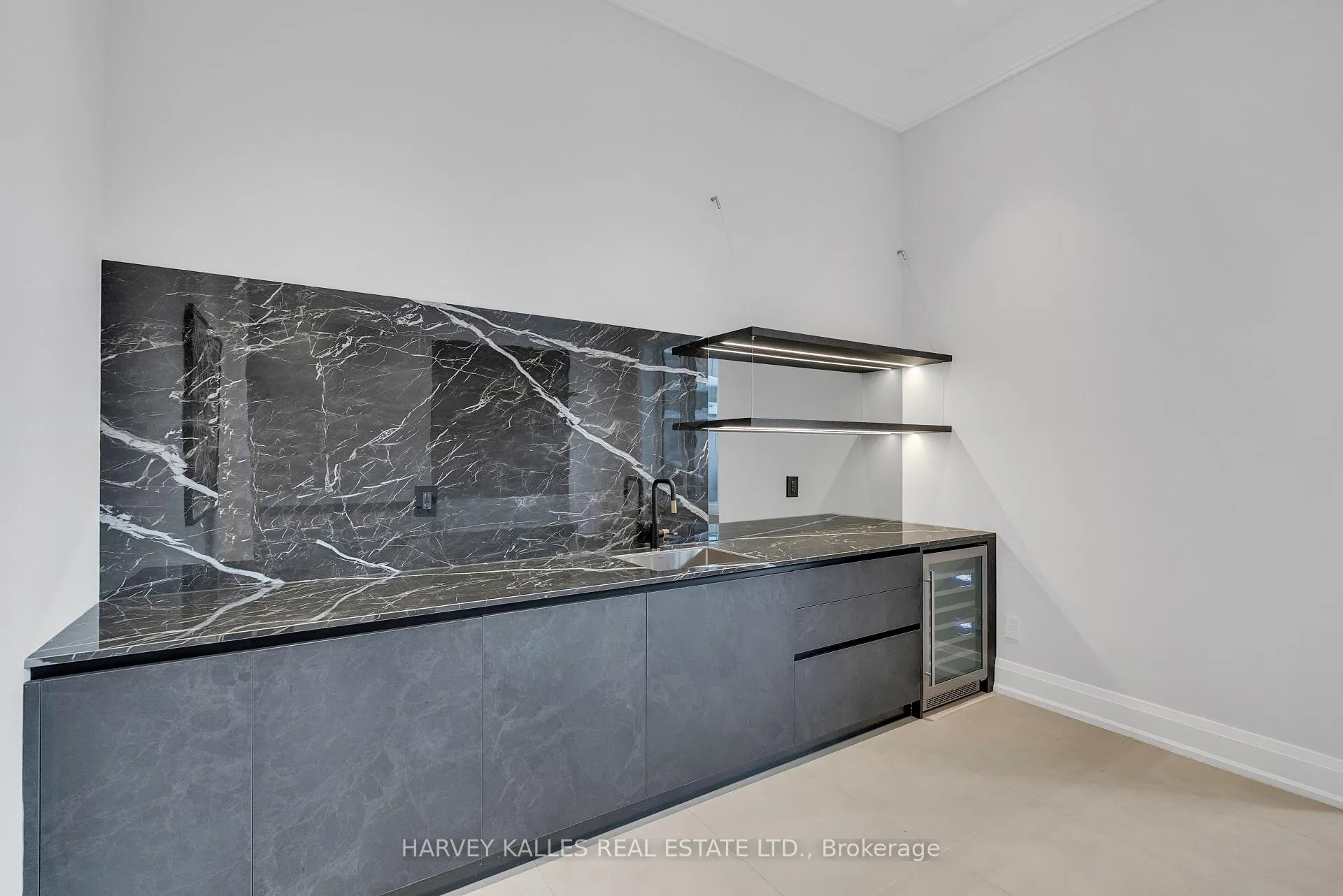 Photo 45 of 127 Joicey Boulevard, Toronto, Bedford Park-Nortown — HOMEH