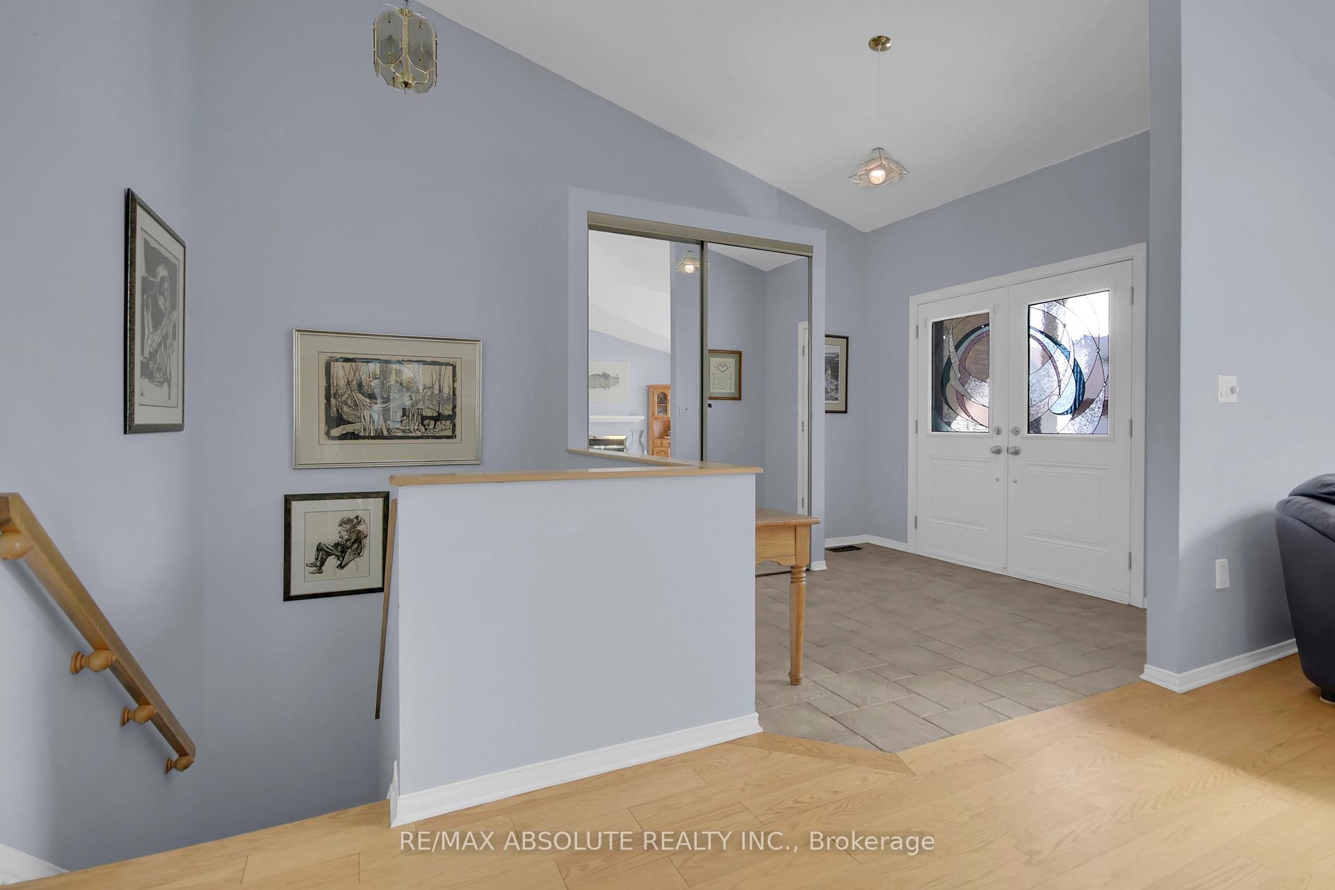 Photo 2 of 9 Camberley Street, Ottawa, Barrhaven East — HOMEH