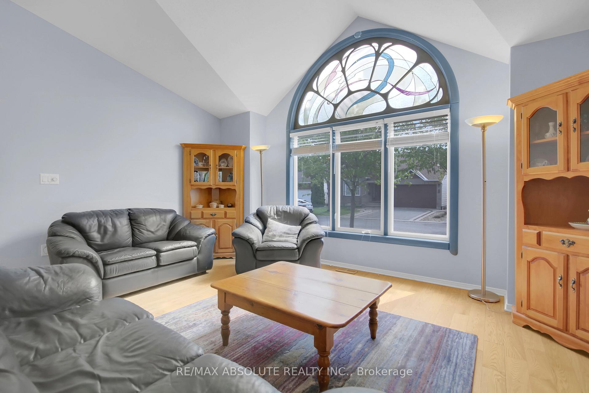 Photo 4 of 9 Camberley Street, Ottawa, Barrhaven East — HOMEH