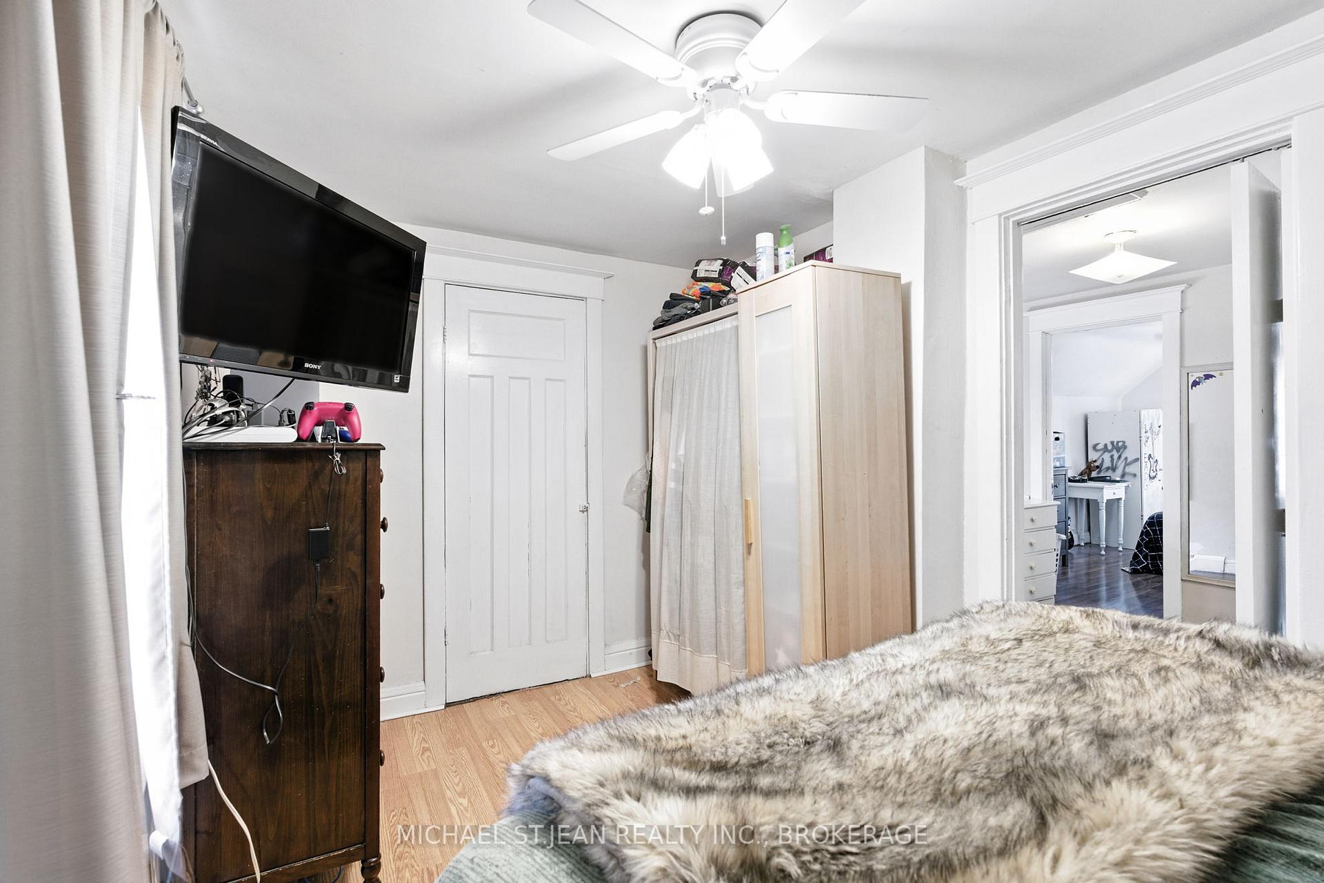 Photo 52 of 98 Tuxedo Avenue N, Hamilton, Crown Point — HOMEH
