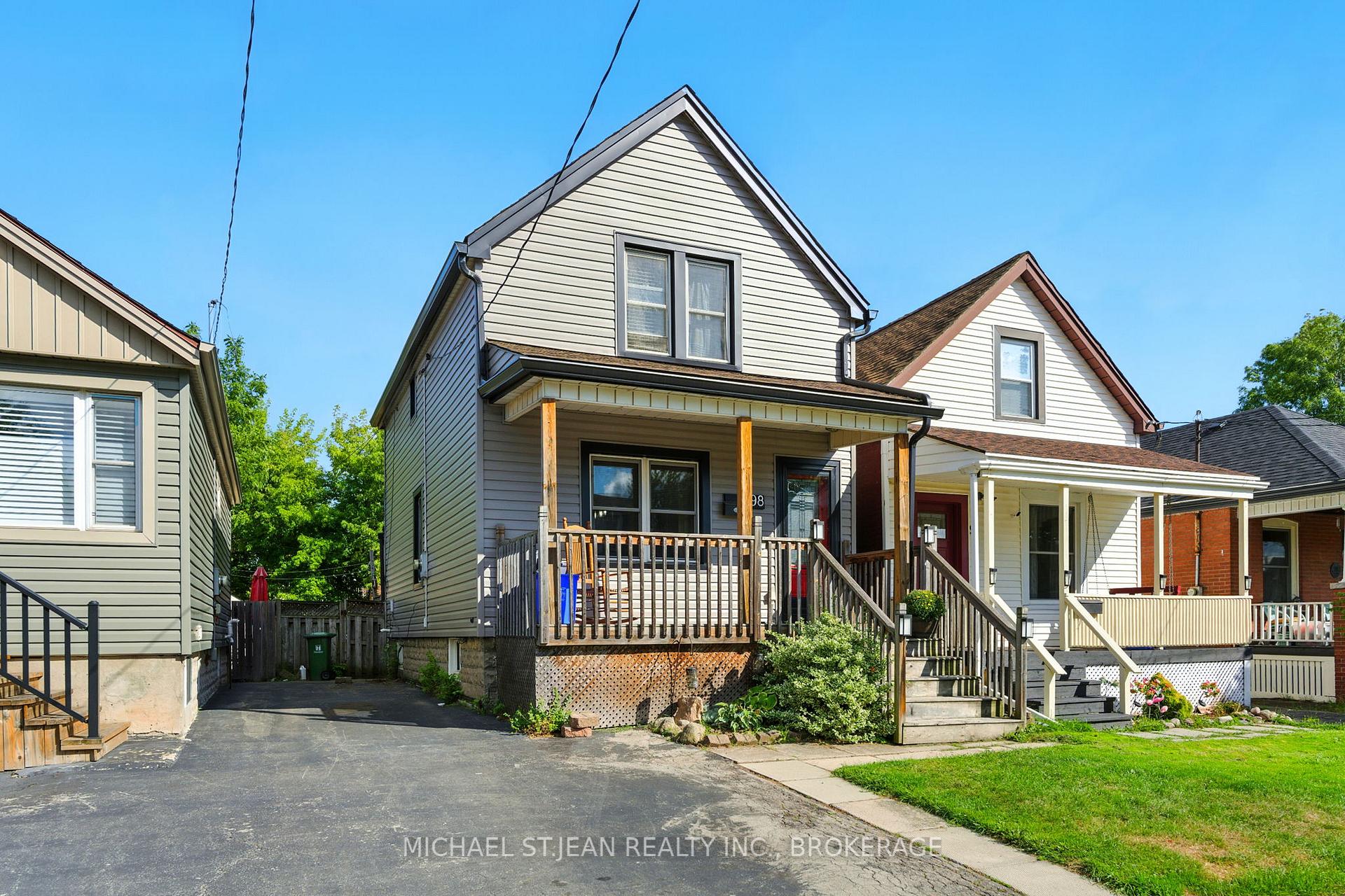 Photo 3 of 98 Tuxedo Avenue N, Hamilton, Crown Point — HOMEH