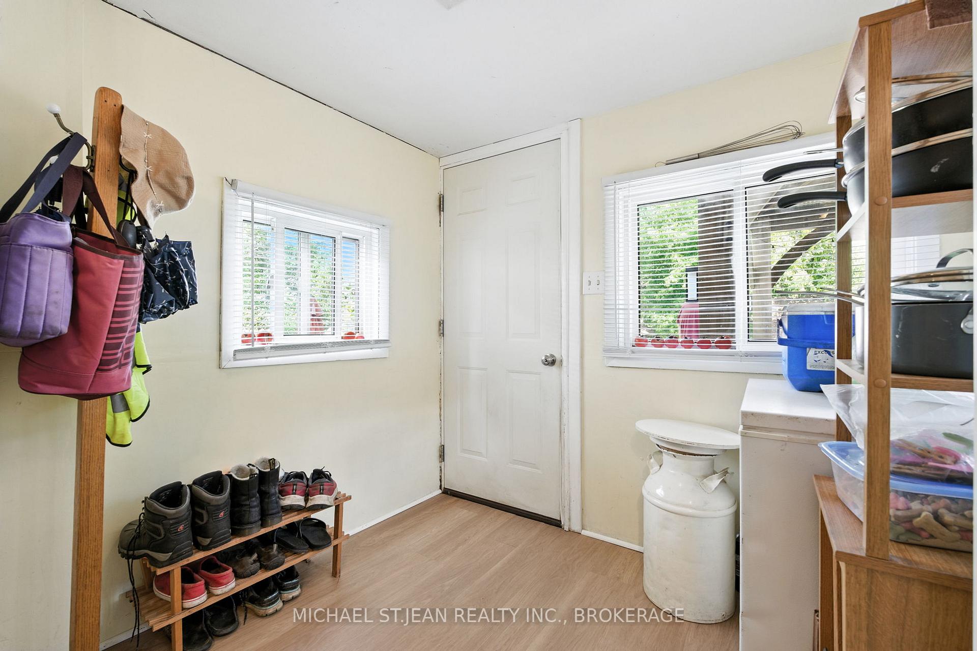 Photo 45 of 98 Tuxedo Avenue N, Hamilton, Crown Point — HOMEH