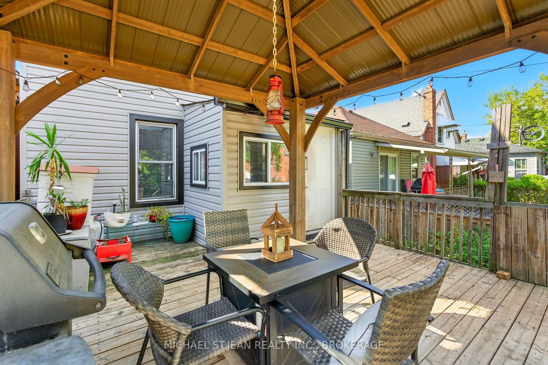 Photo 47 of 98 Tuxedo Avenue N, Hamilton, Crown Point — HOMEH