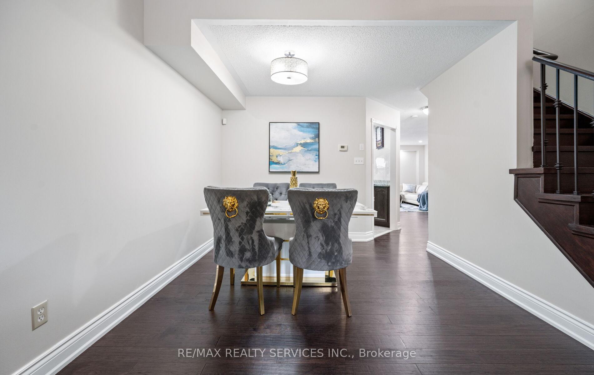 Photo 11 of 45 Heartleaf Crescent, Brampton, Fletcher's Meadow — HOMEH