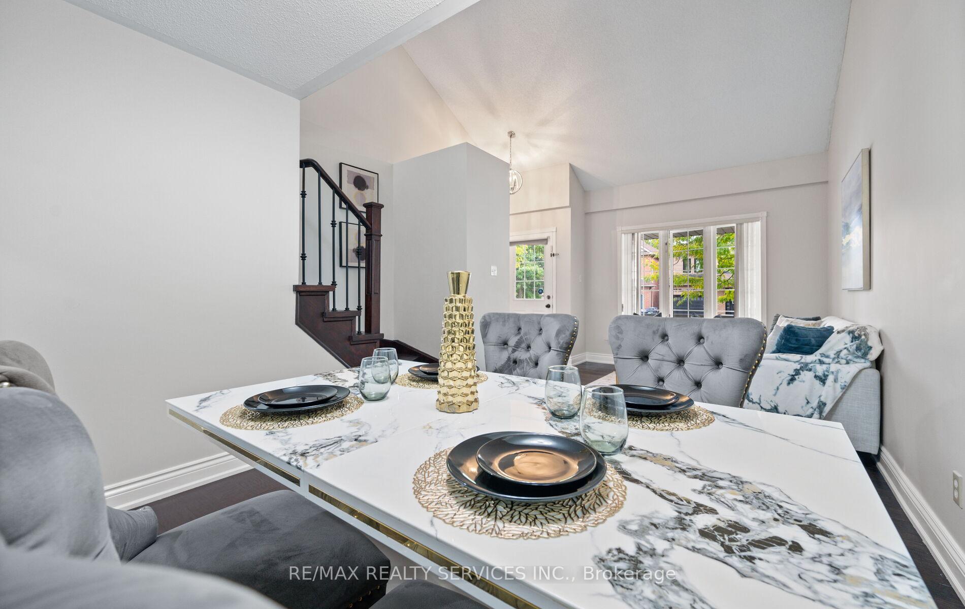 Photo 12 of 45 Heartleaf Crescent, Brampton, Fletcher's Meadow — HOMEH