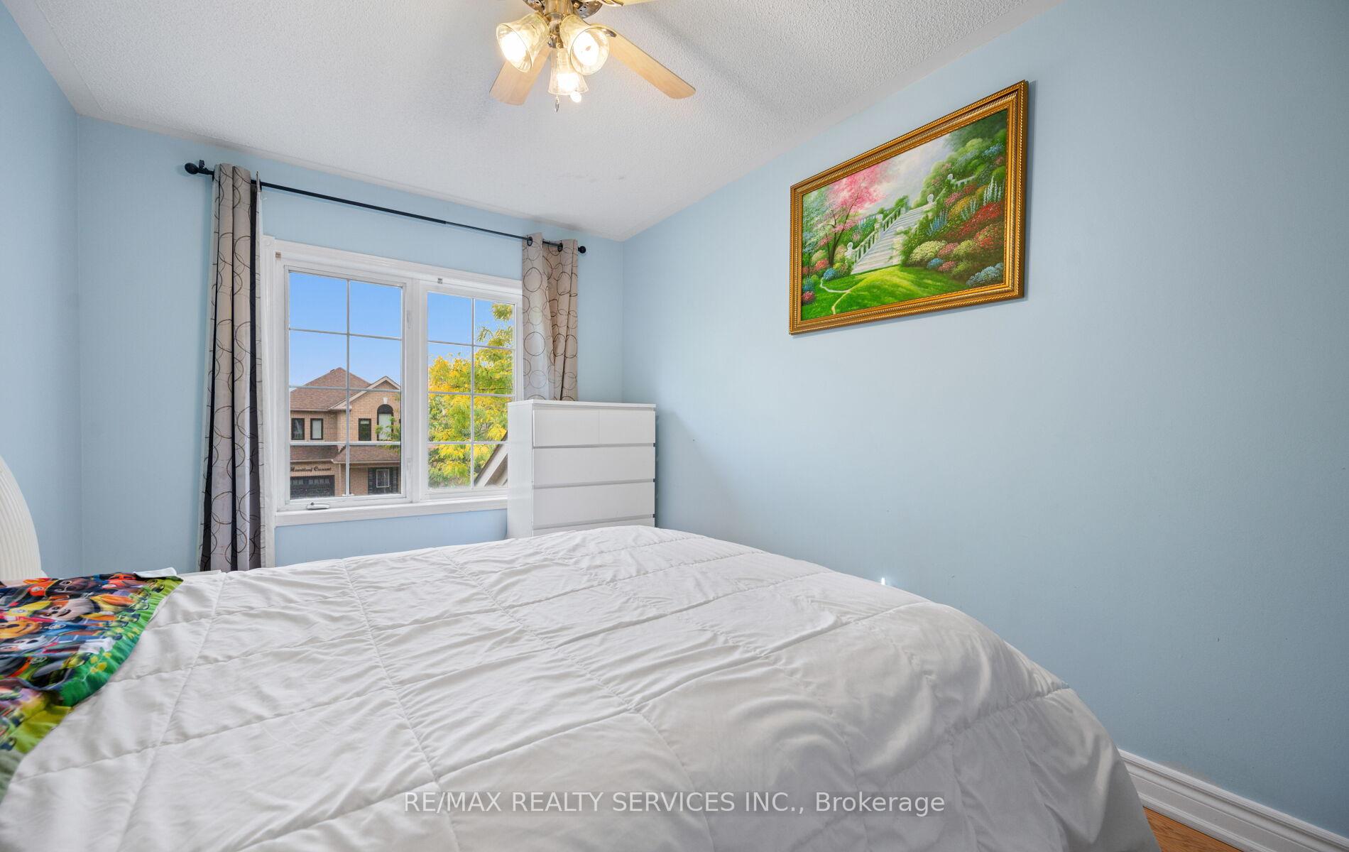 Photo 32 of 45 Heartleaf Crescent, Brampton, Fletcher's Meadow — HOMEH