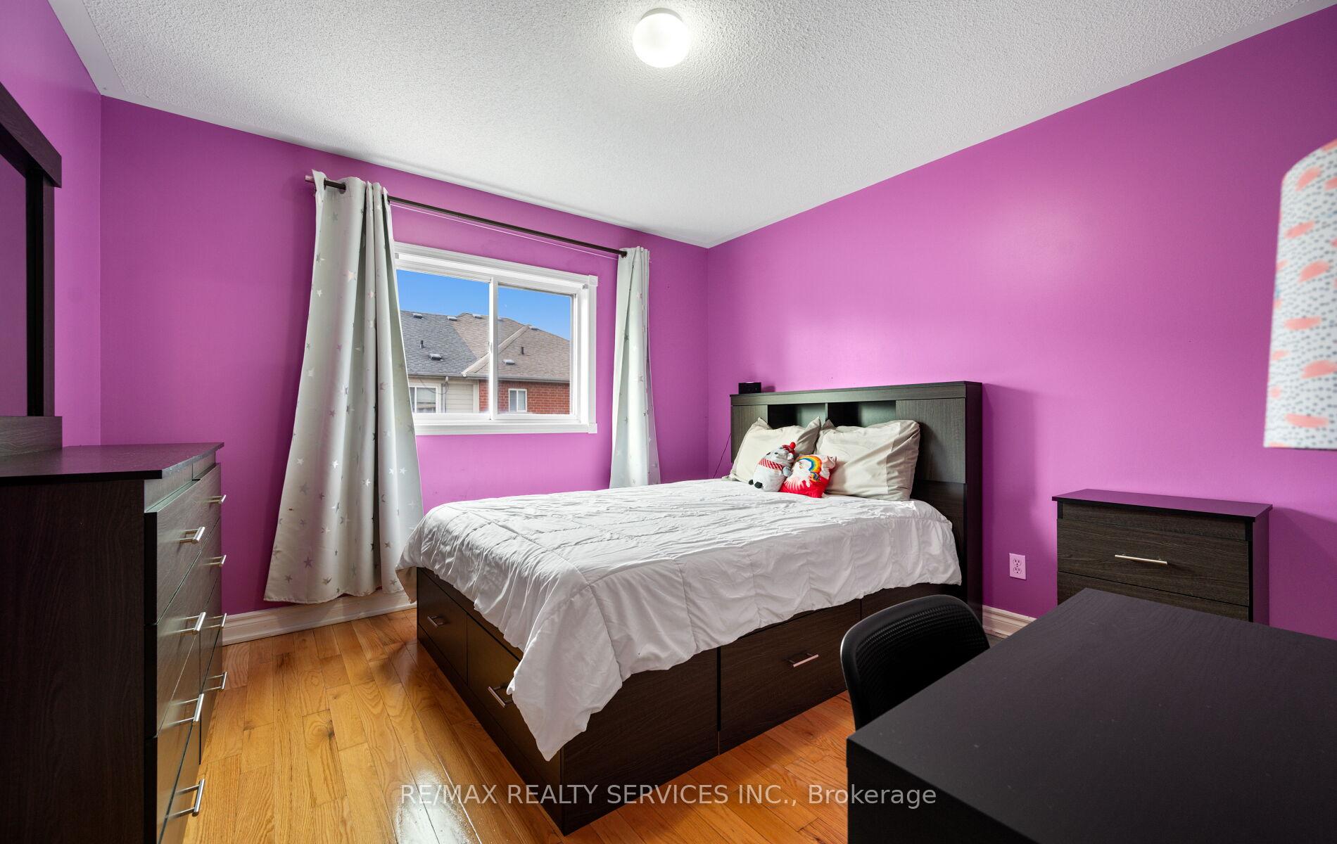 Photo 35 of 45 Heartleaf Crescent, Brampton, Fletcher's Meadow — HOMEH