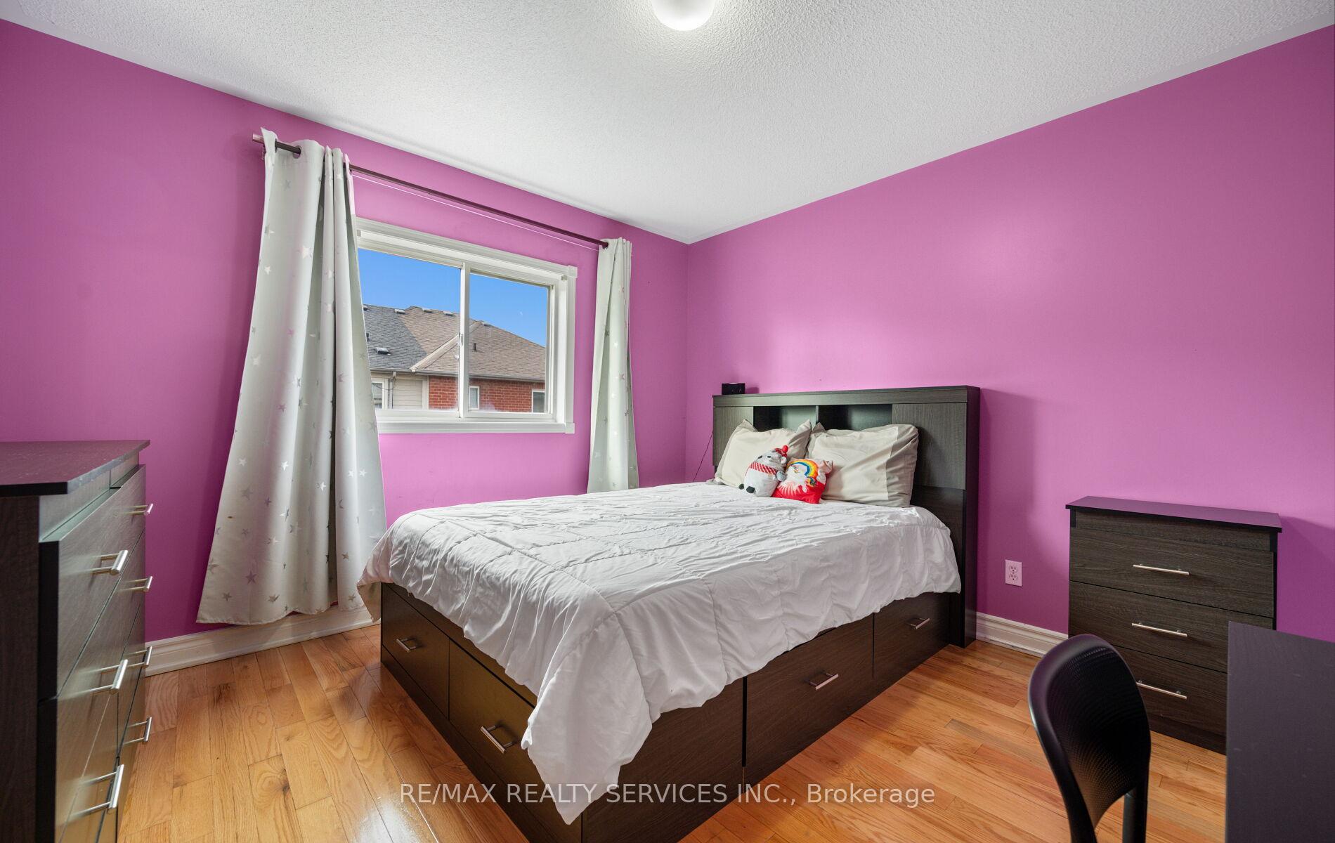 Photo 36 of 45 Heartleaf Crescent, Brampton, Fletcher's Meadow — HOMEH
