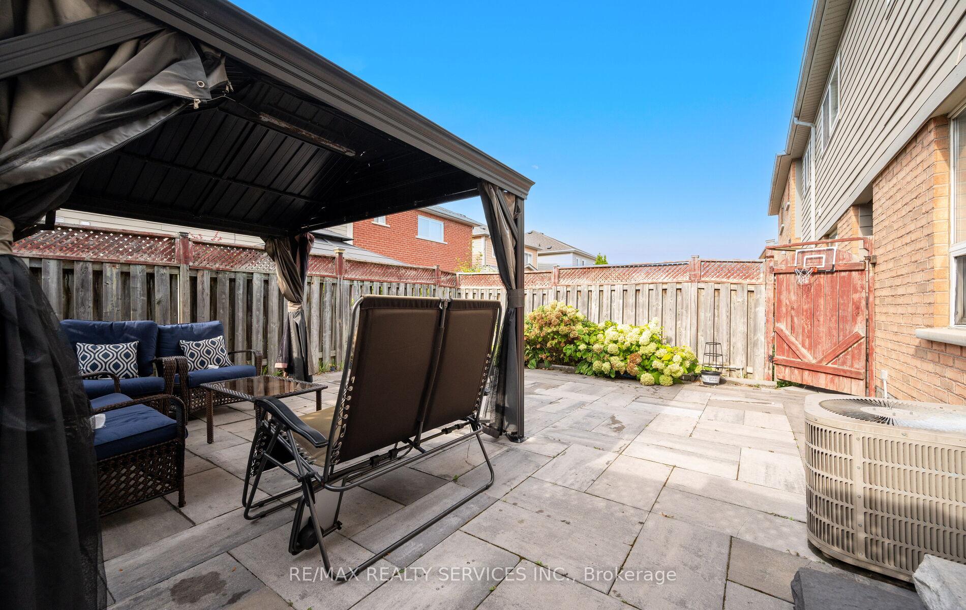 Photo 40 of 45 Heartleaf Crescent, Brampton, Fletcher's Meadow — HOMEH