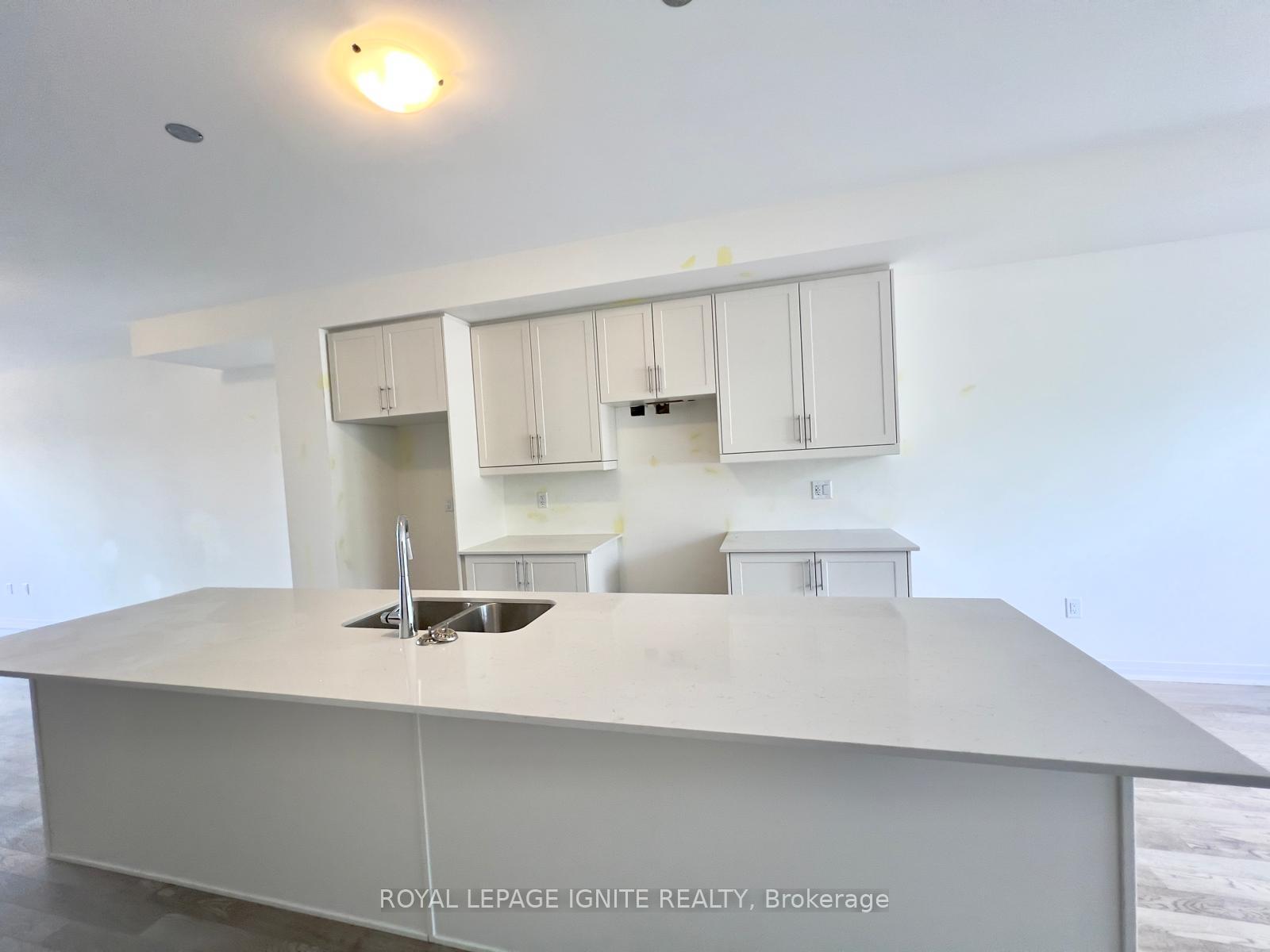 Photo 33 of 522 Hudson Crescent, Midland — HOMEH