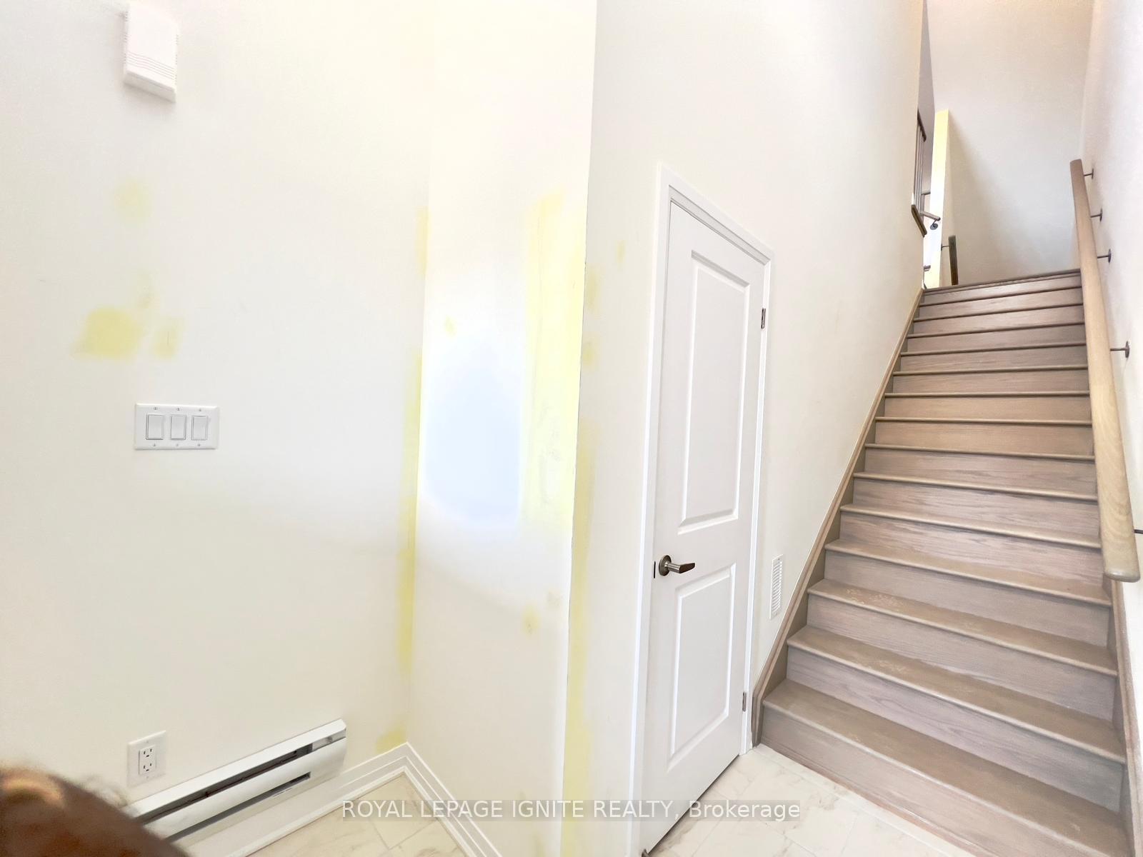 Photo 6 of 522 Hudson Crescent, Midland — HOMEH