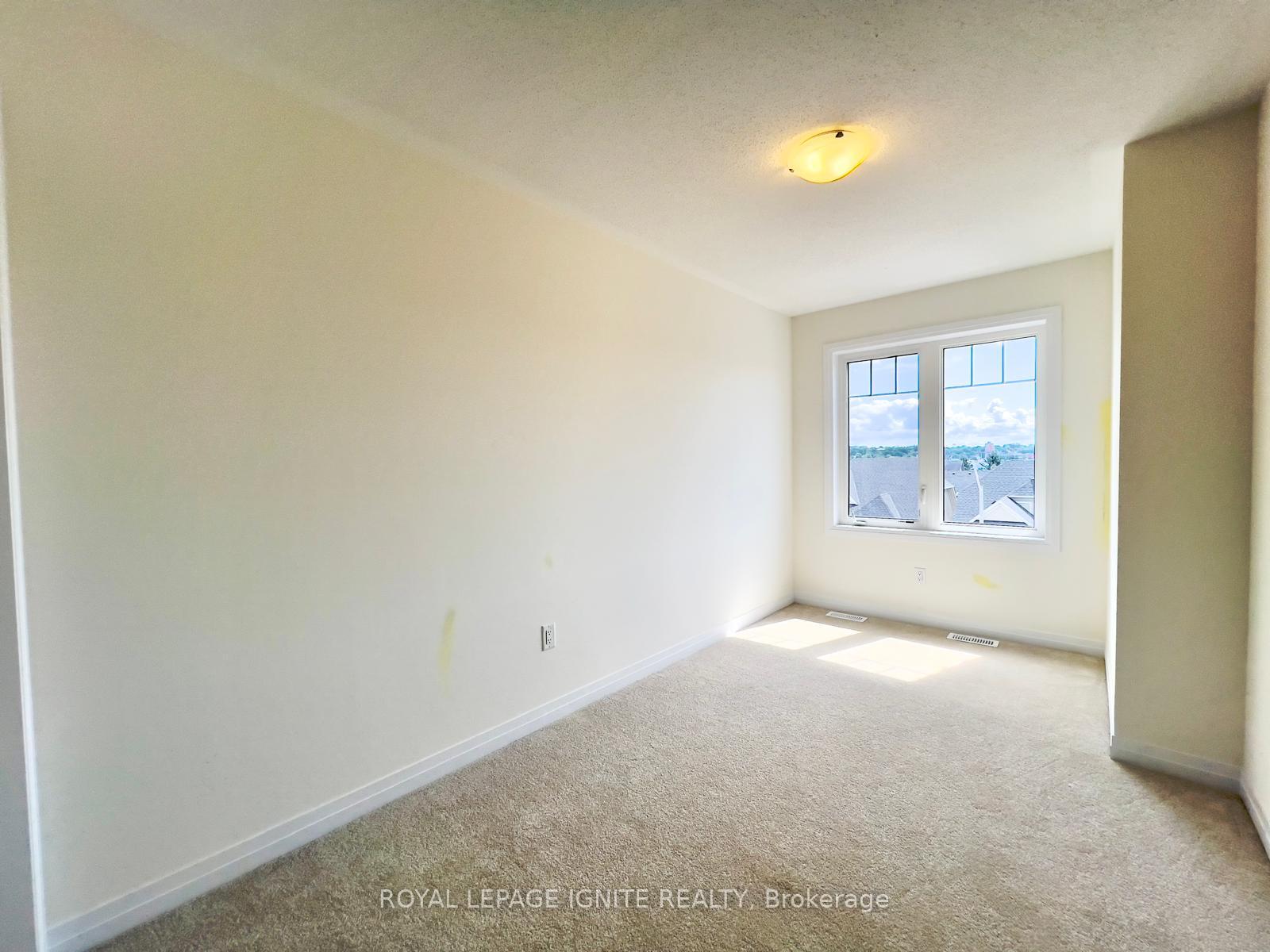 Photo 19 of 522 Hudson Crescent, Midland — HOMEH