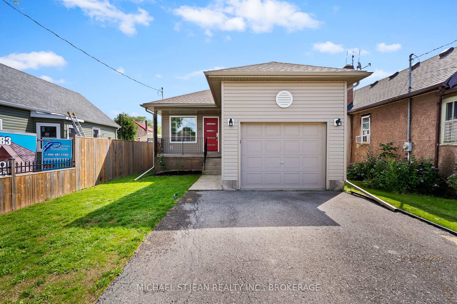 Photo 2 of 27 Deere Street, Welland, Lincoln/Crowland — HOMEH