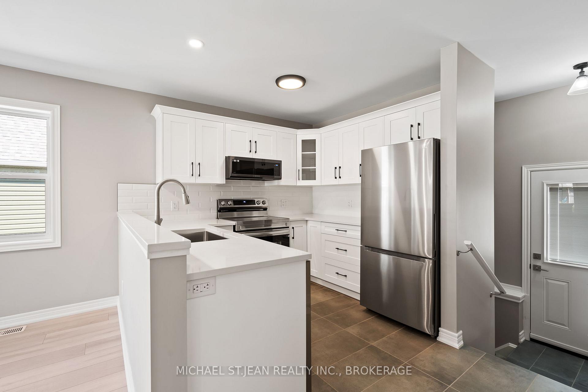 Photo 9 of 27 Deere Street, Welland, Lincoln/Crowland — HOMEH