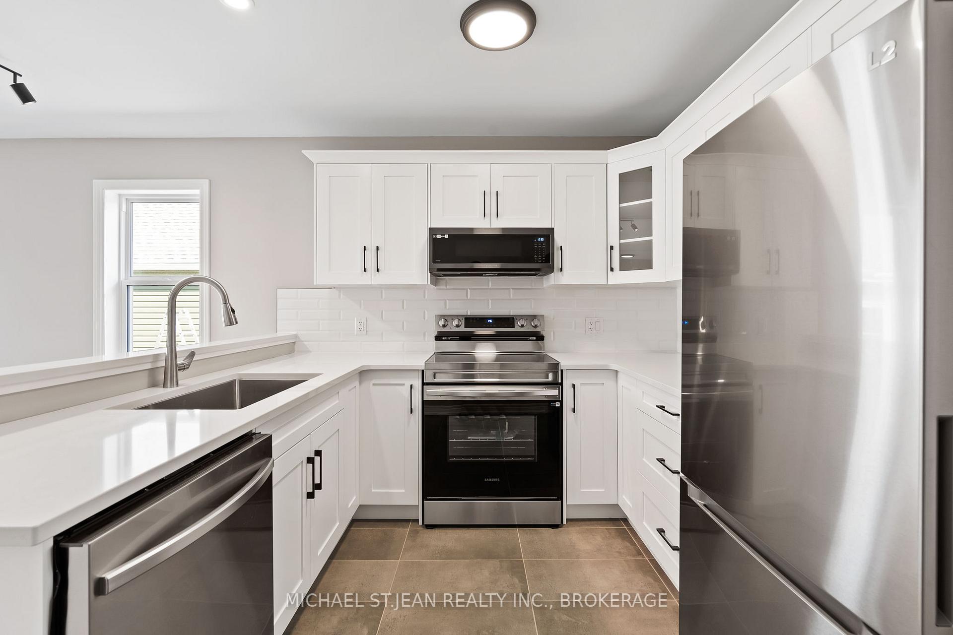 Photo 10 of 27 Deere Street, Welland, Lincoln/Crowland — HOMEH