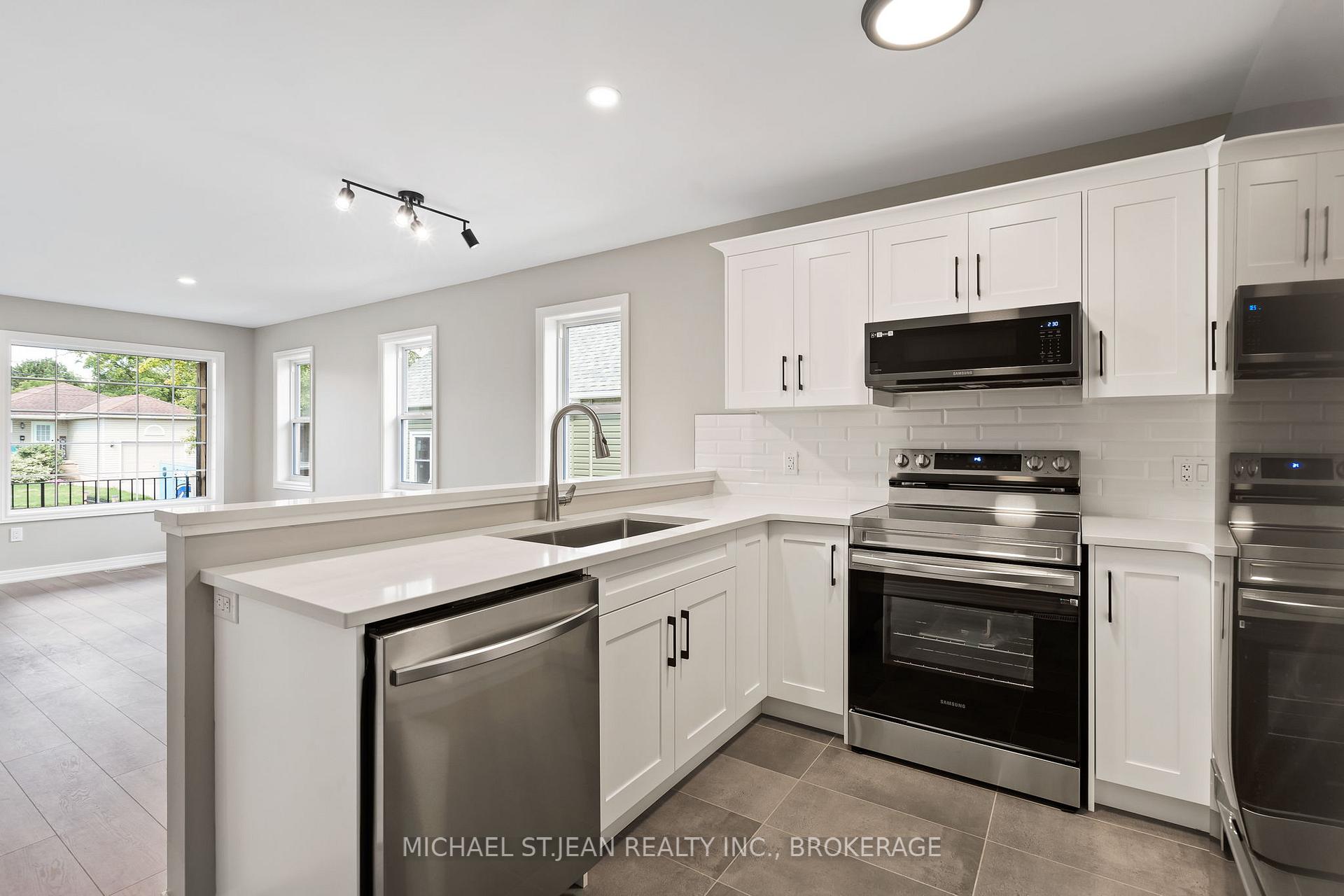 Photo 11 of 27 Deere Street, Welland, Lincoln/Crowland — HOMEH