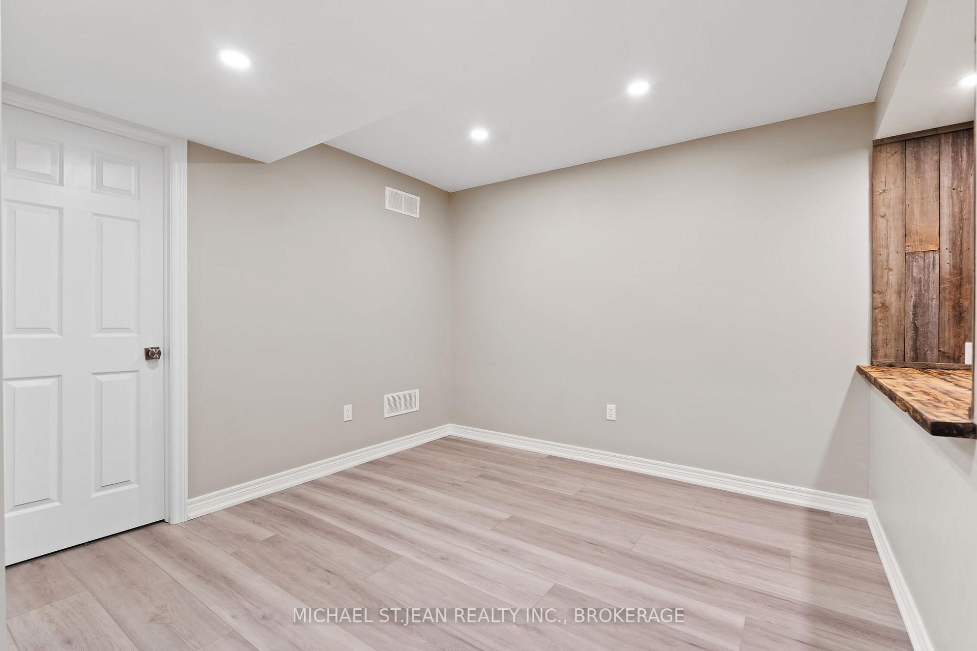 Photo 18 of 27 Deere Street, Welland, Lincoln/Crowland — HOMEH
