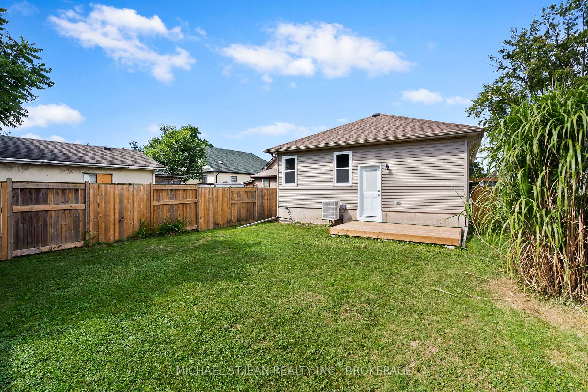 Photo 23 of 27 Deere Street, Welland, Lincoln/Crowland — HOMEH
