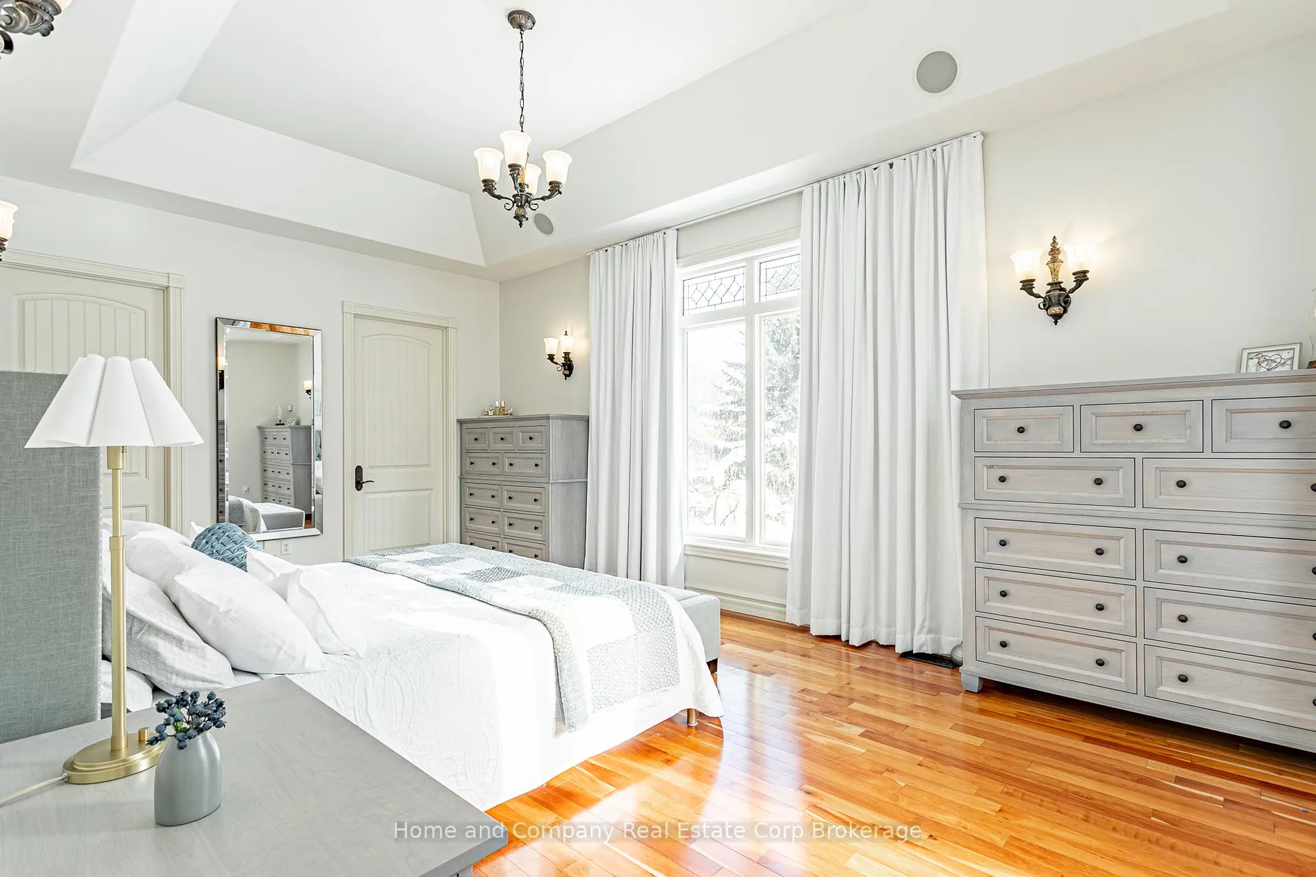 Photo 17 of 17 Sir Adam Beck Road, Stratford — HOMEH