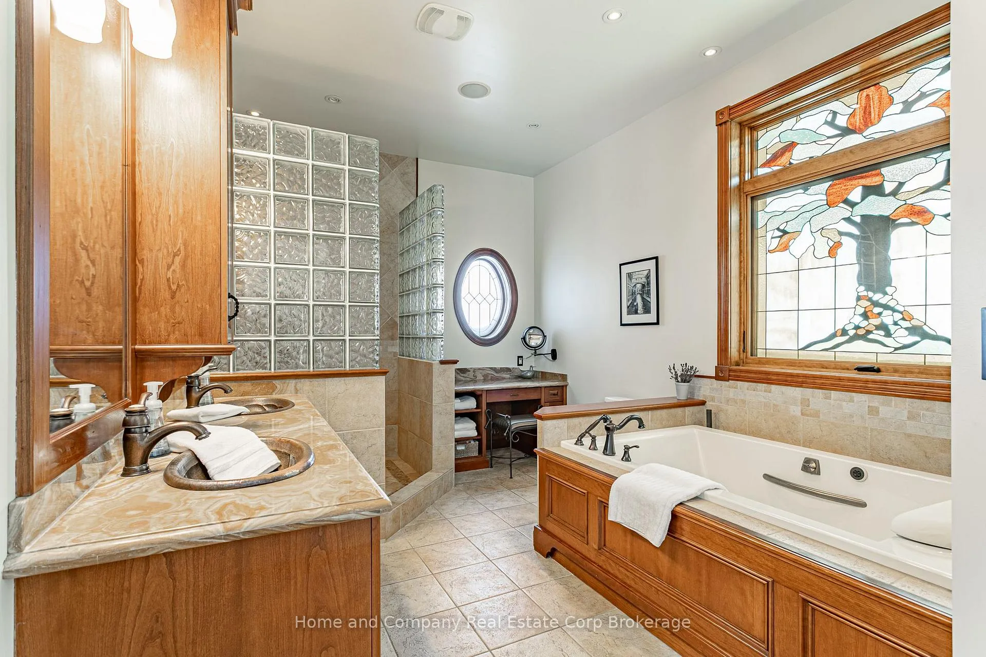 Photo 20 of 17 Sir Adam Beck Road, Stratford — HOMEH