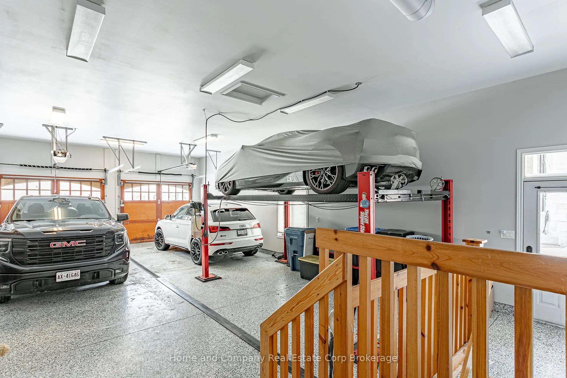Photo 21 of 17 Sir Adam Beck Road, Stratford — HOMEH