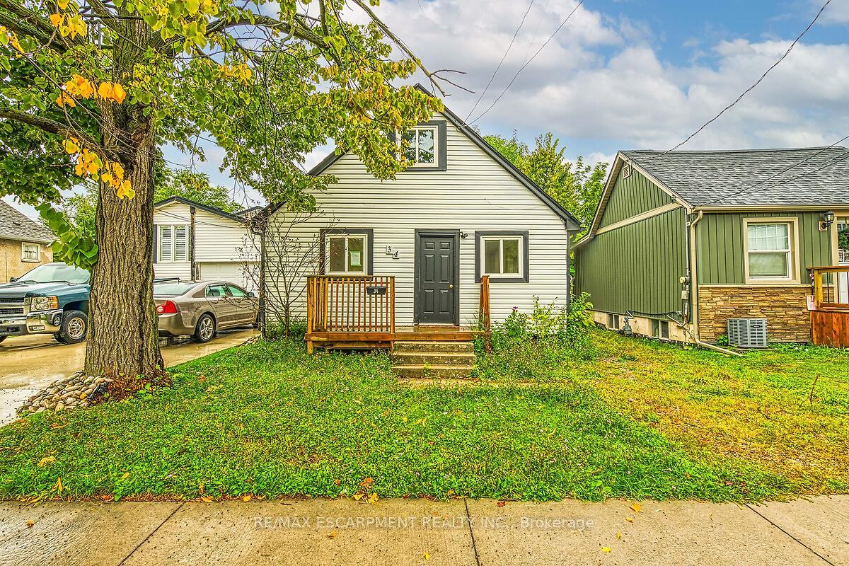 Front of 34 Rykert Street