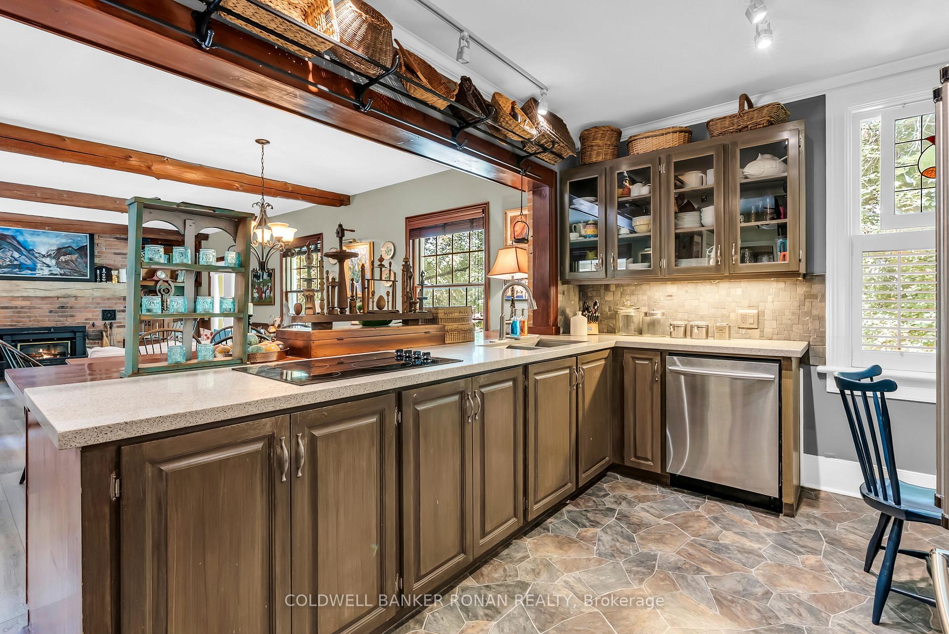 Photo 16 of 4319 Lloydtown Aurora Road, King, Pottageville — HOMEH
