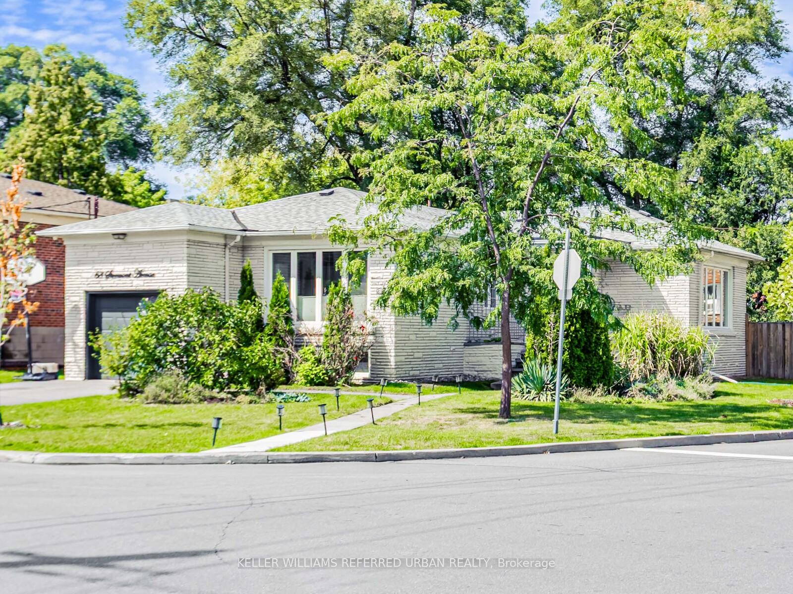 Photo 4 of 68 Stormont Avenue, Toronto, Englemount-Lawrence — HOMEH