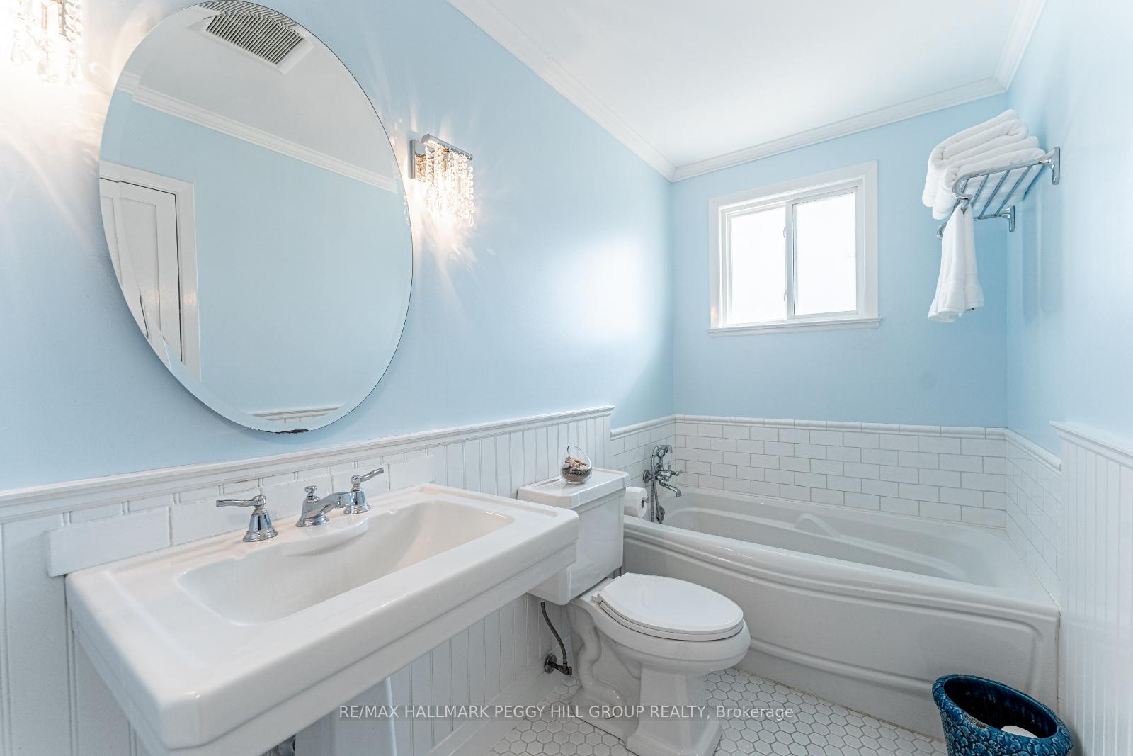 Photo 11 of 45 Shoreview Drive, Barrie, North Shore — HOMEH
