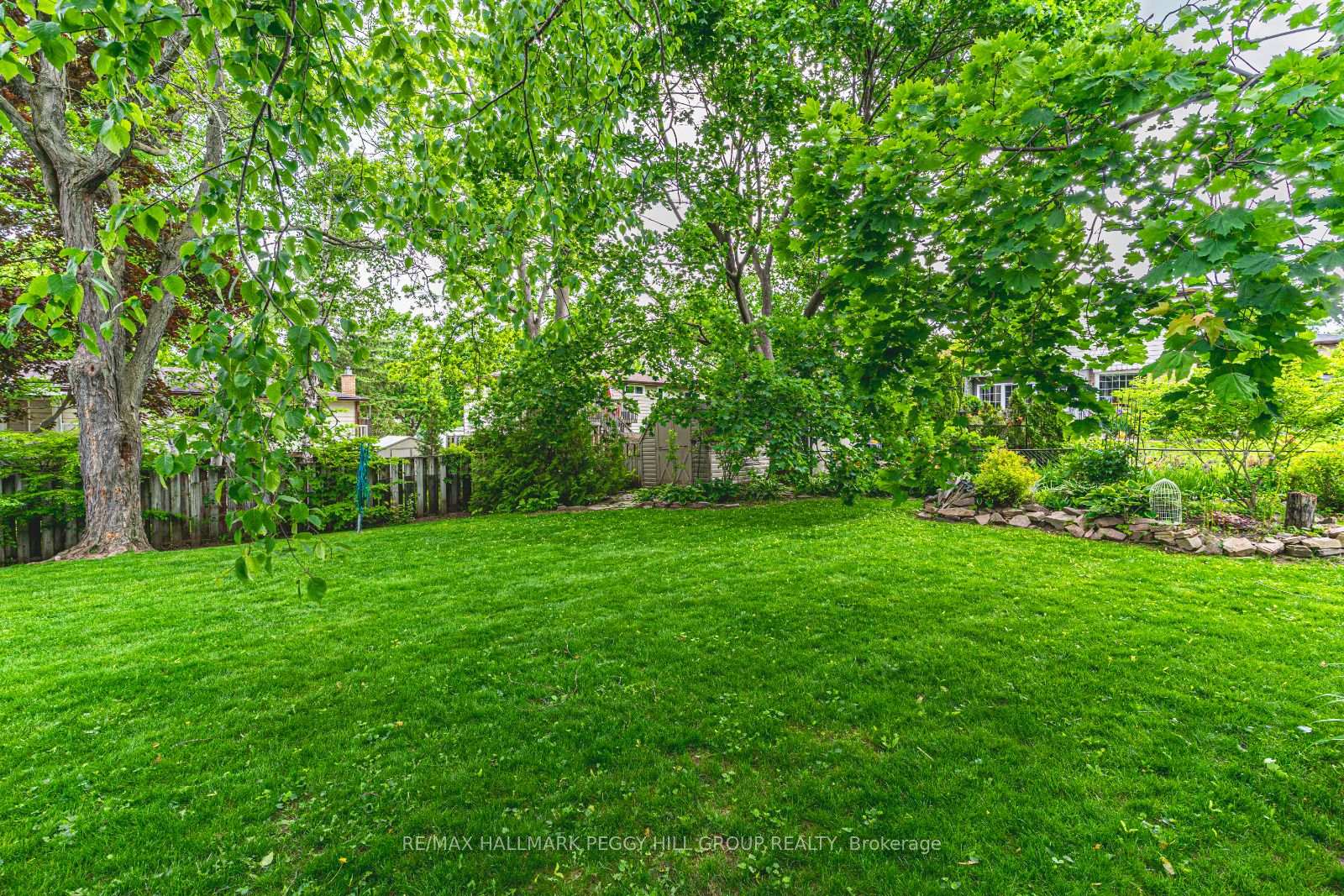 Photo 23 of 45 Shoreview Drive, Barrie, North Shore — HOMEH