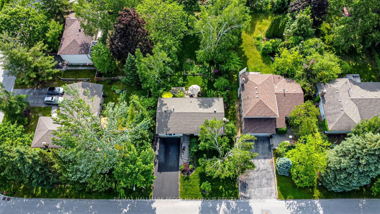 Photo 25 of 45 Shoreview Drive, Barrie, North Shore — HOMEH