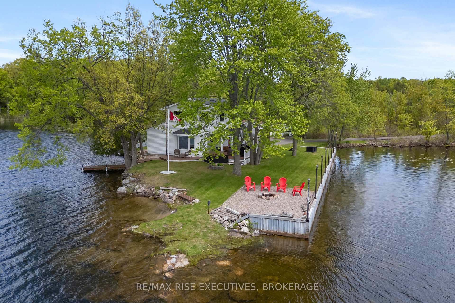 Photo 2 of 1043 Morning Glory Lane, Frontenac, Frontenac South — HOMEH