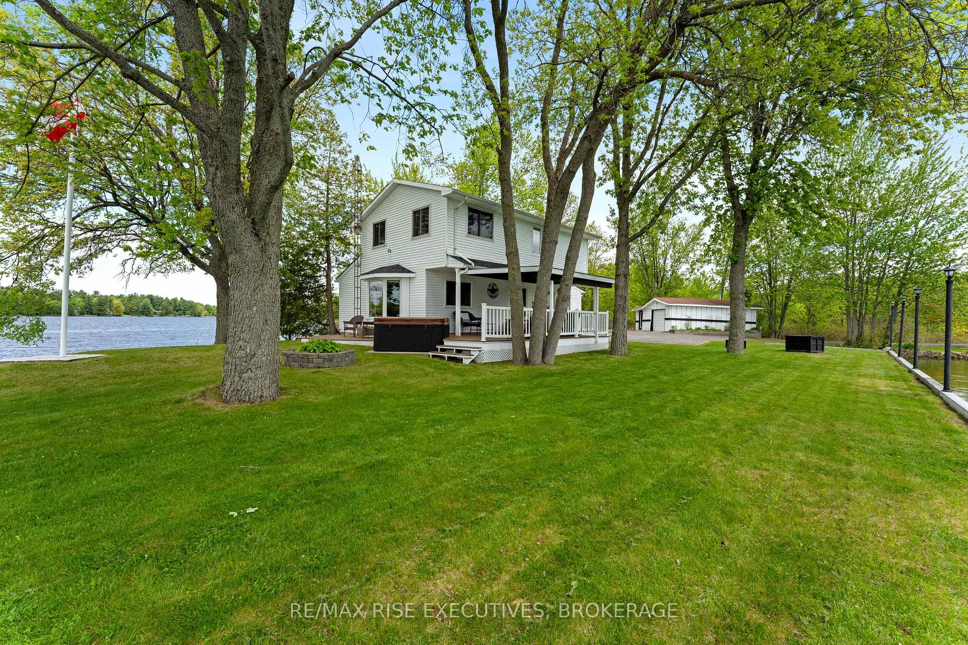 Photo 7 of 1043 Morning Glory Lane, Frontenac, Frontenac South — HOMEH