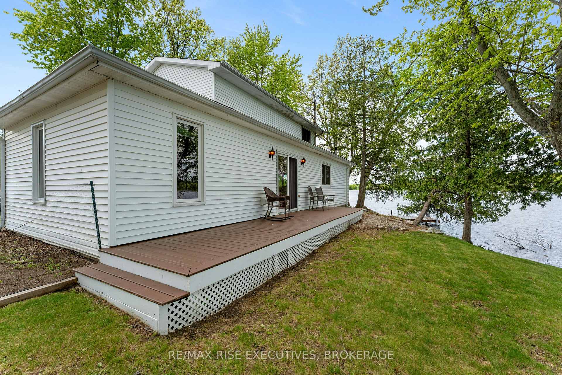 Photo 10 of 1043 Morning Glory Lane, Frontenac, Frontenac South — HOMEH