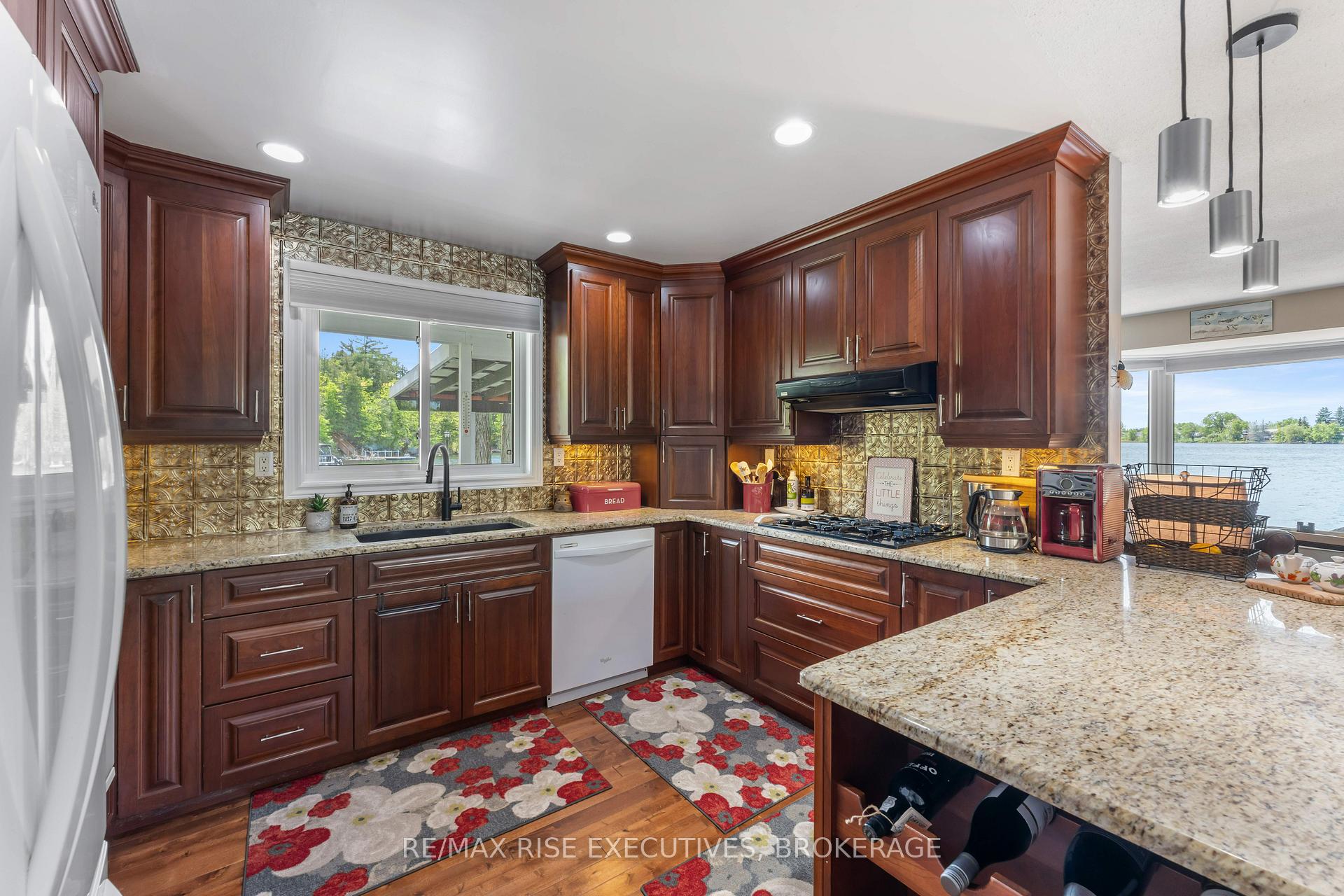 Photo 17 of 1043 Morning Glory Lane, Frontenac, Frontenac South — HOMEH