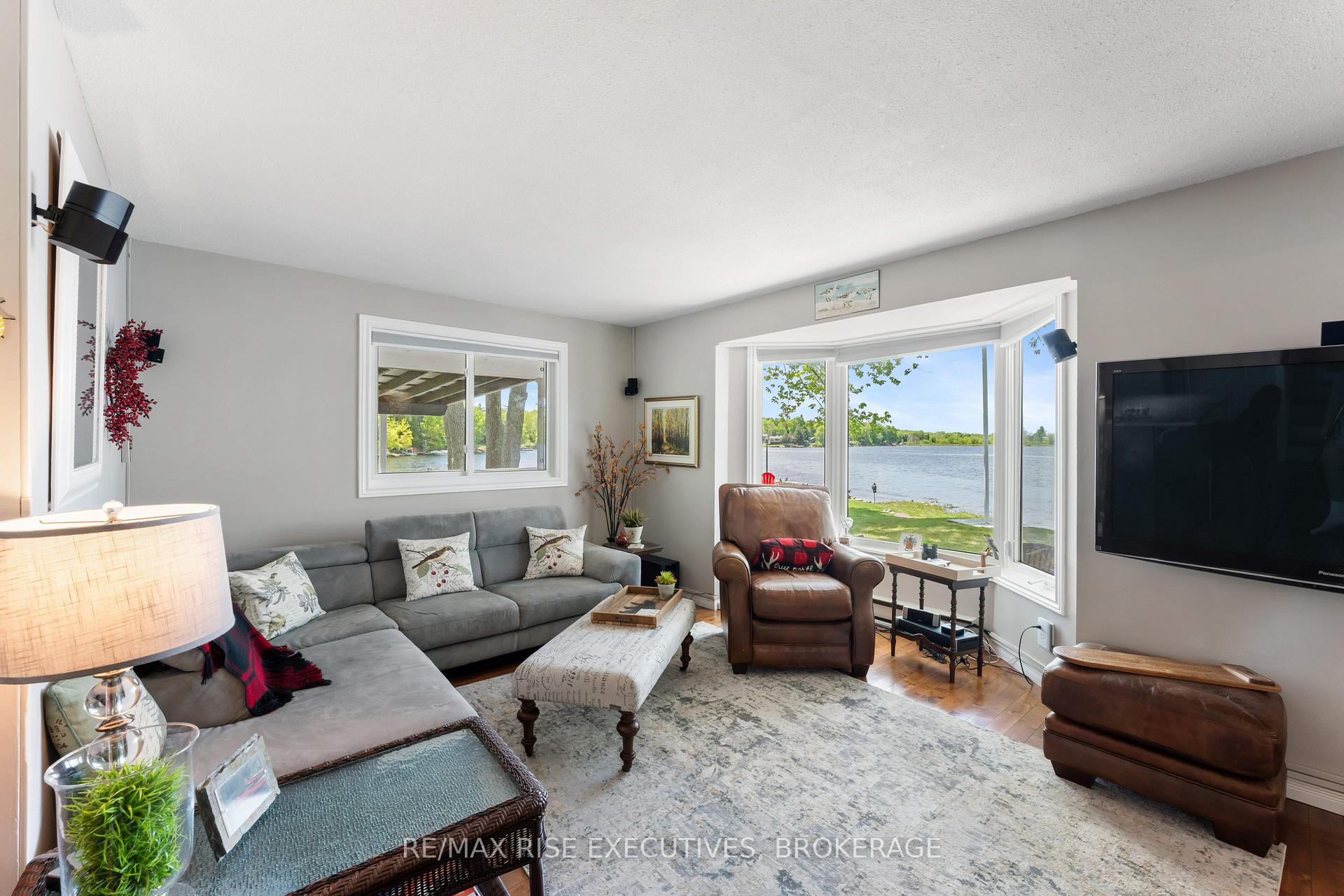 Photo 21 of 1043 Morning Glory Lane, Frontenac, Frontenac South — HOMEH