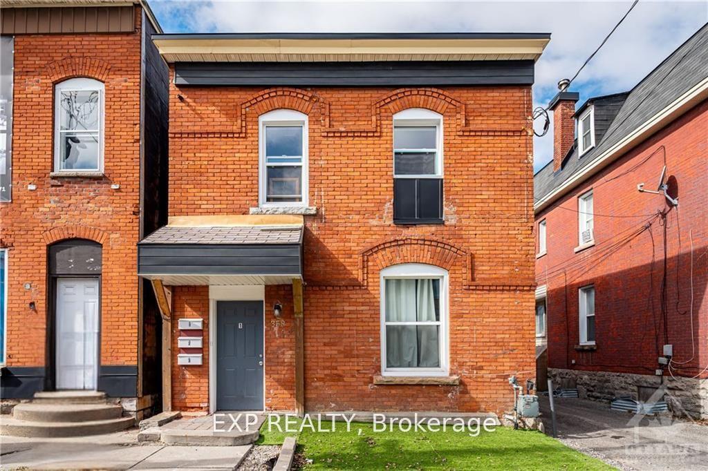 Front of Unit 3, 358 Booth Street