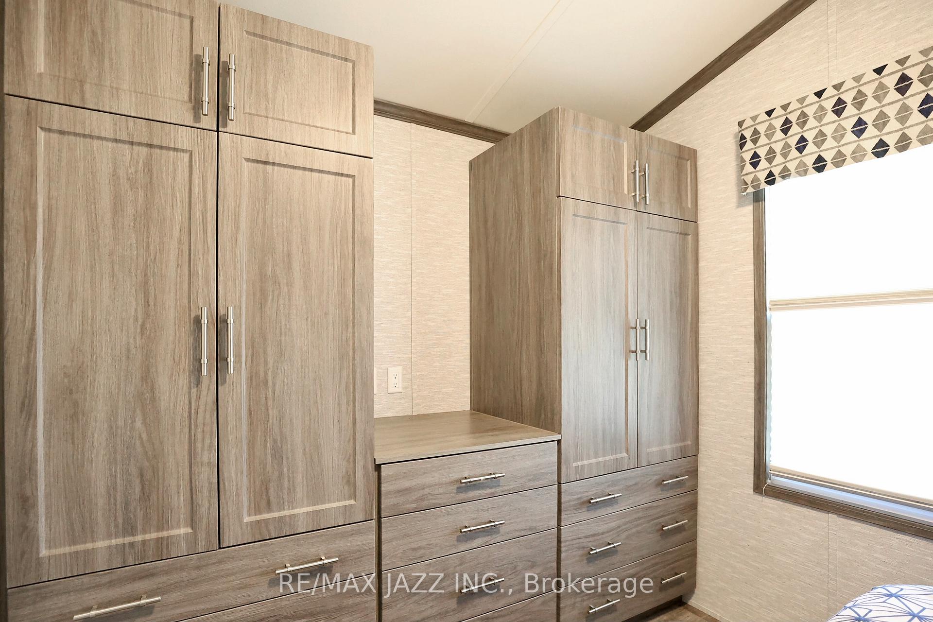 Photo 10 of Unit 819, 225 Platten Boulevard, Scugog, Rural Scugog — HOMEH