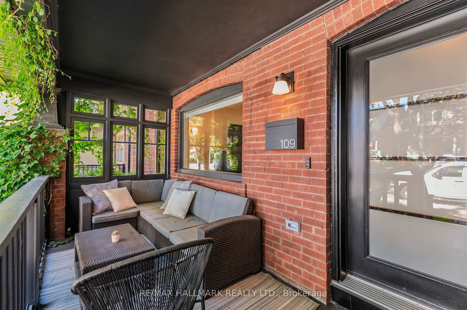 Photo 4 of 109 Douglas Avenue, Toronto, Lawrence Park North — HOMEH