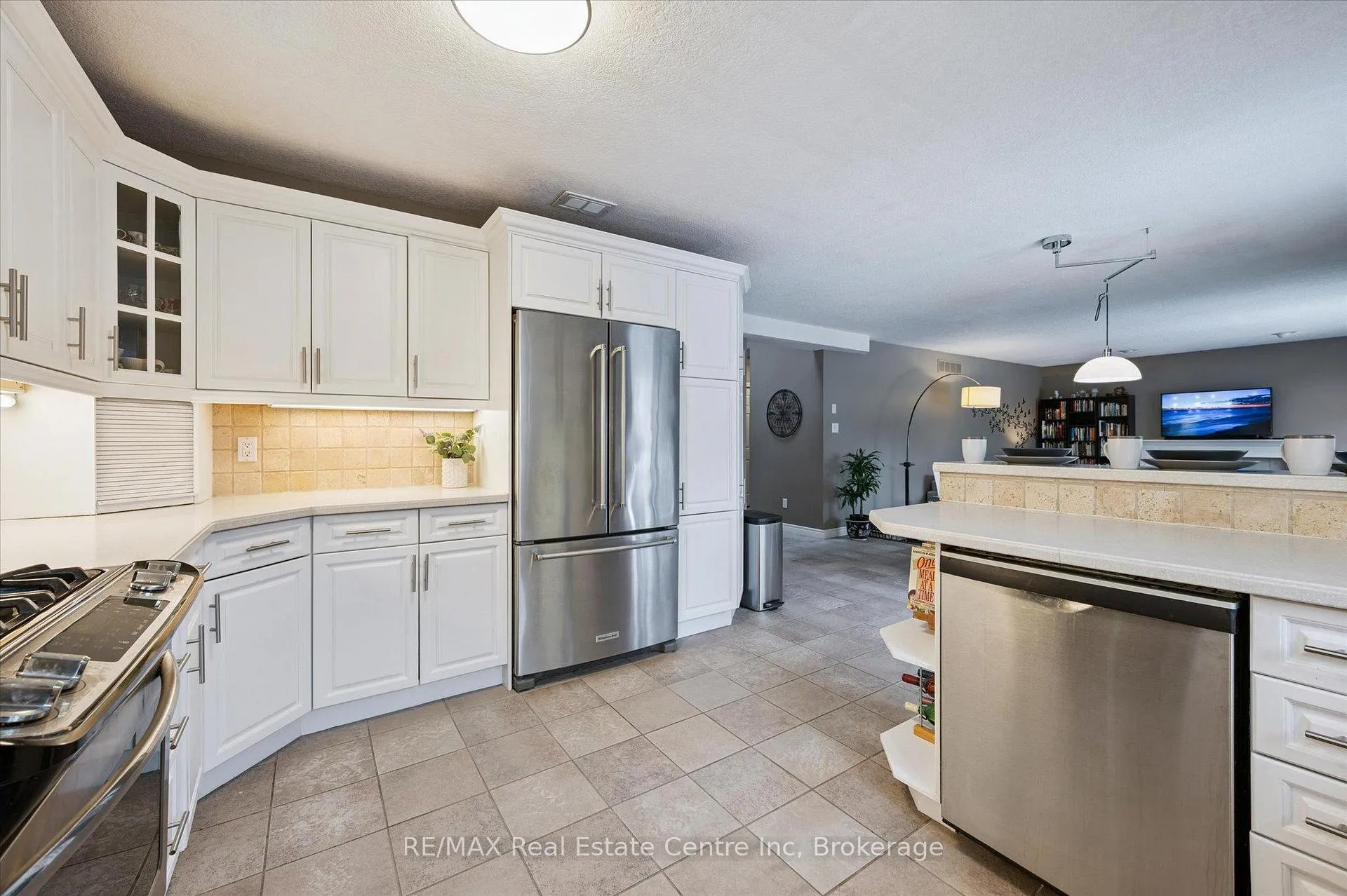 Photo 7 of 159 Summerfield Drive, Guelph, Pineridge/Westminster Woods — HOMEH