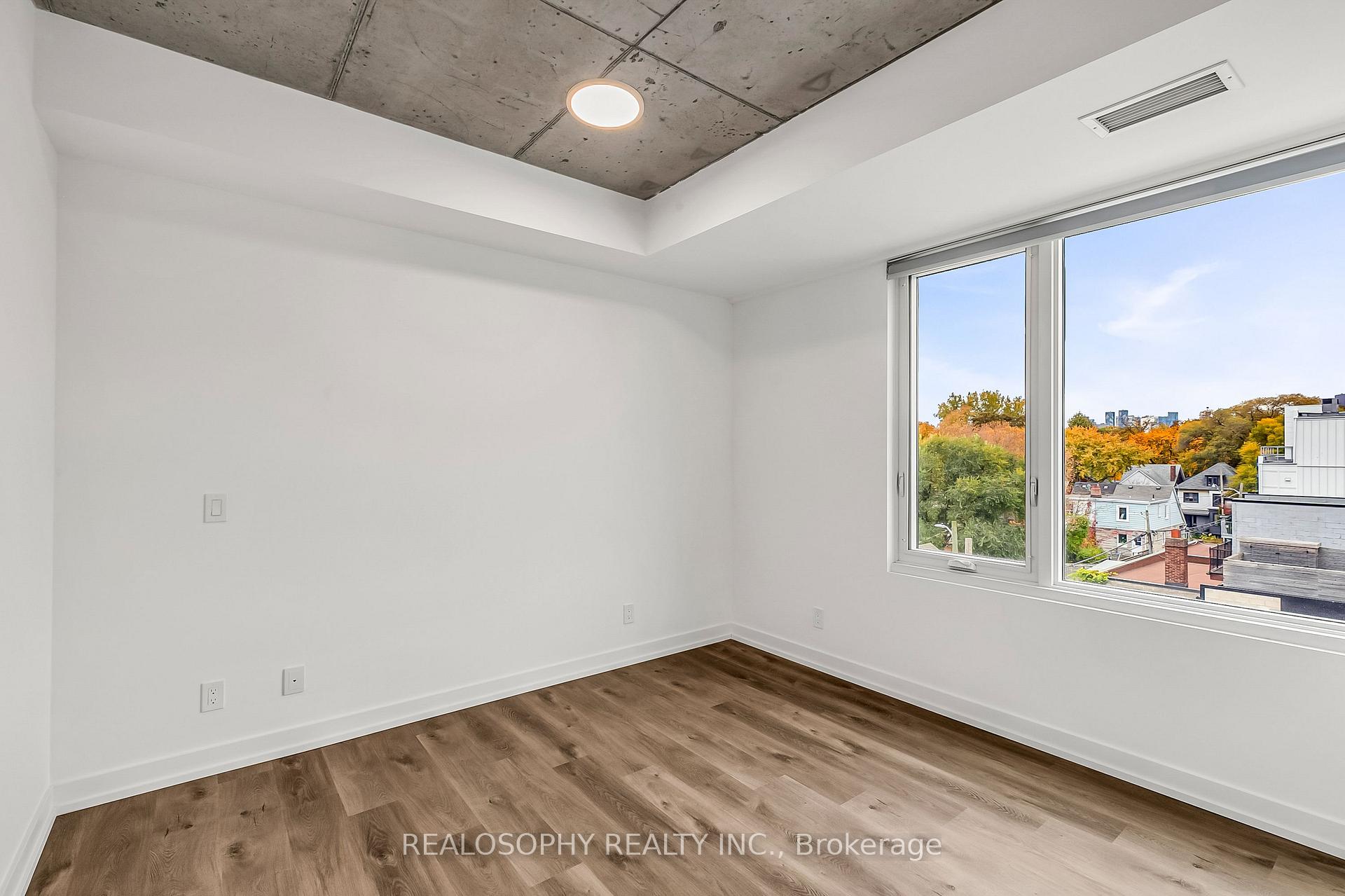 Photo 9 of Unit 402, 115 Larchmount Avenue, Toronto, South Riverdale — HOMEH