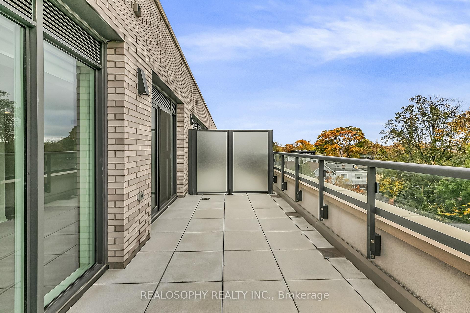 Photo 12 of Unit 402, 115 Larchmount Avenue, Toronto, South Riverdale — HOMEH