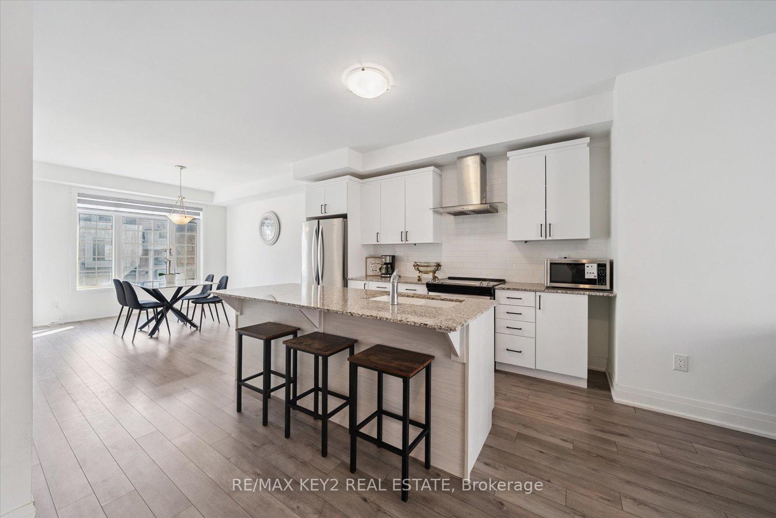 Photo 27 of 8 Calloway Way, Whitby, Downtown Whitby — HOMEH