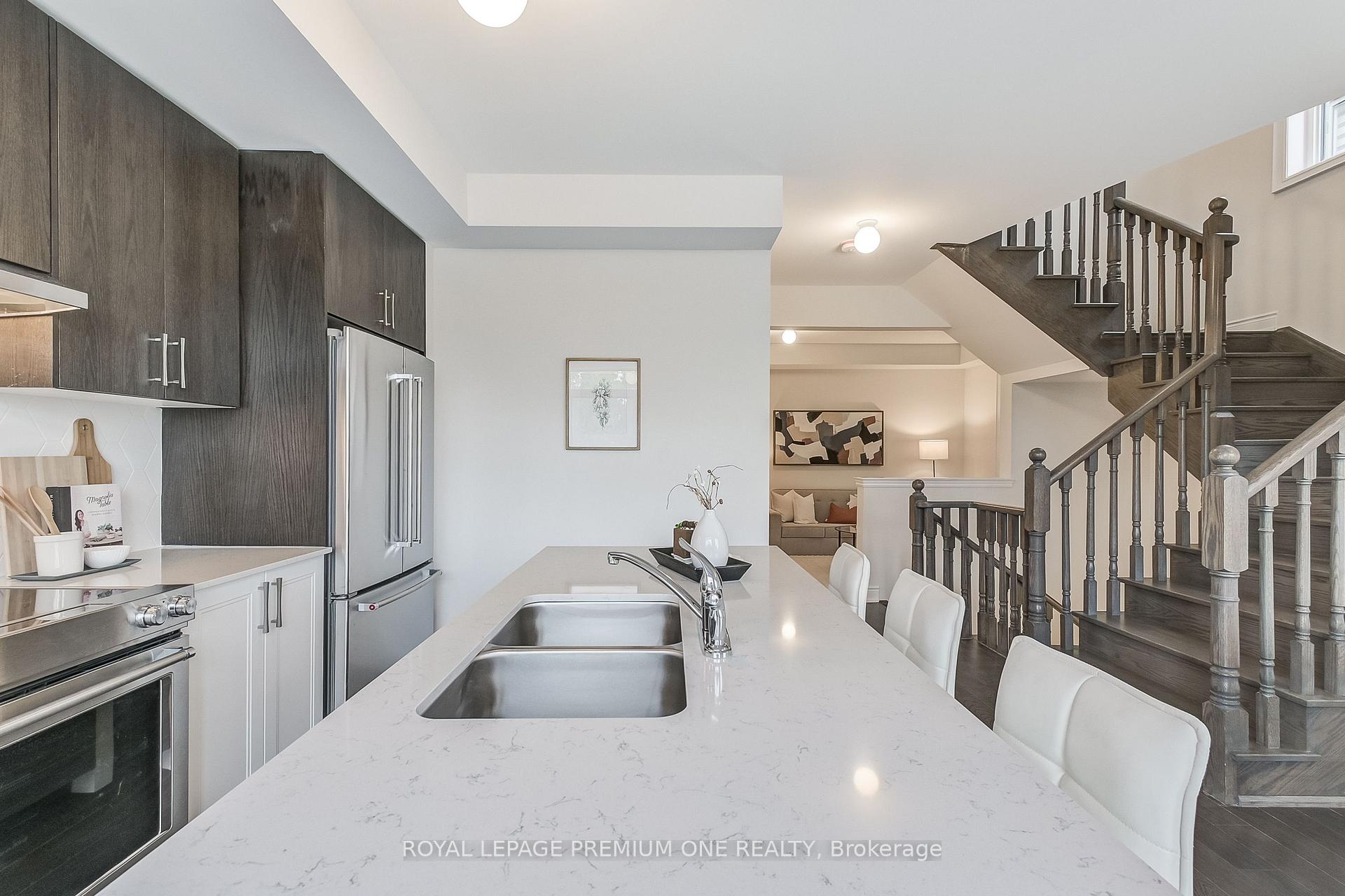 Photo 2 of 114 Thule Street N, Vaughan, Vellore Village — HOMEH