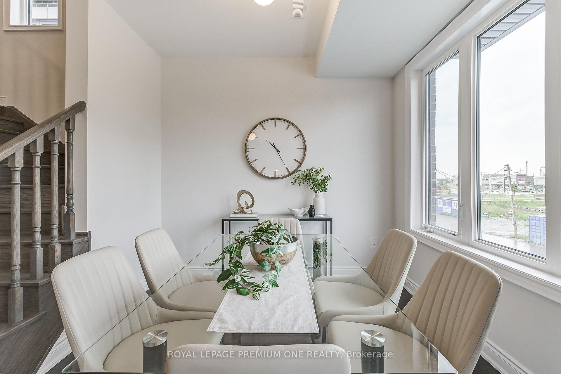Photo 4 of 114 Thule Street N, Vaughan, Vellore Village — HOMEH