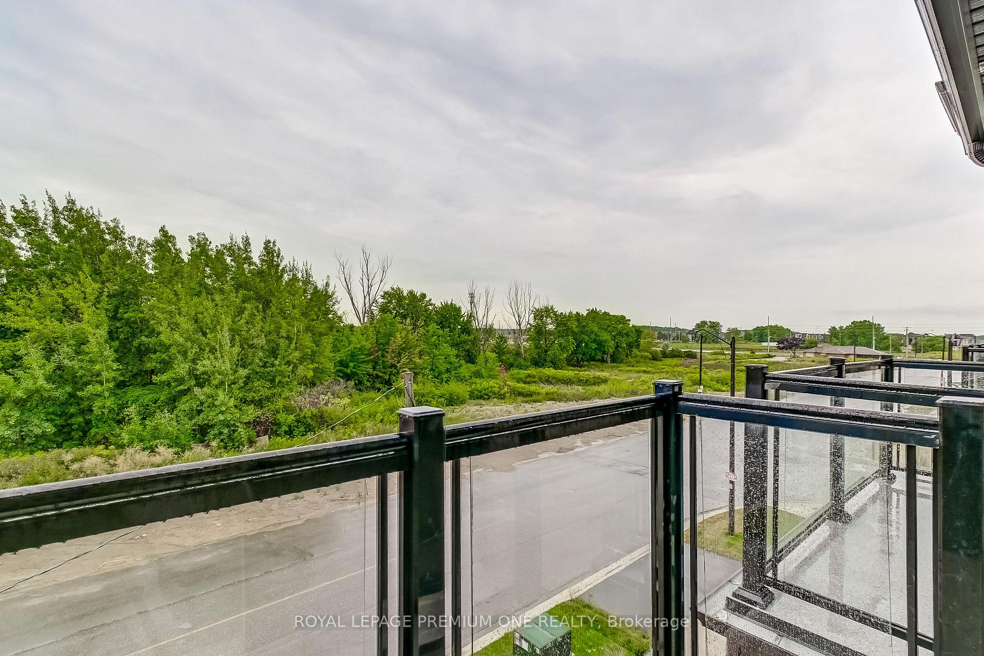 Photo 8 of 114 Thule Street N, Vaughan, Vellore Village — HOMEH