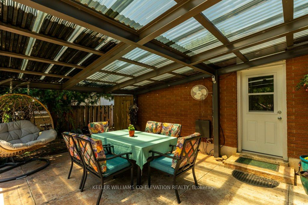 Photo 9 of 8 Ramlee Road, St. Catharines, Vine/Linwell — HOMEH