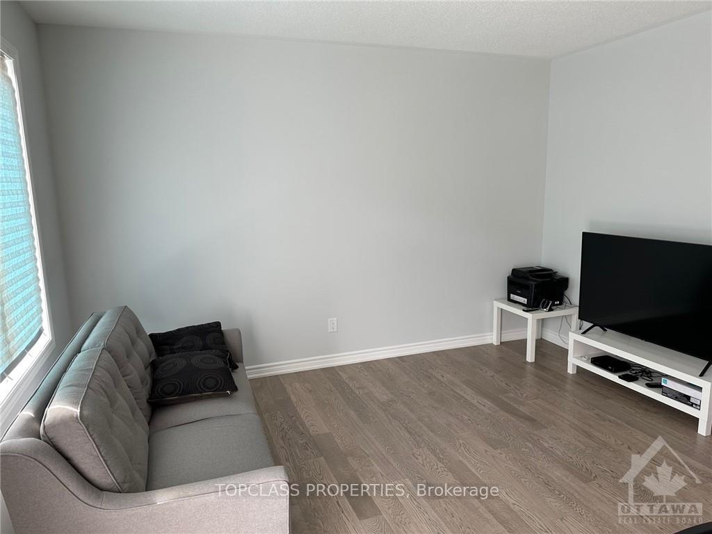 Photo 9 of 723 Perseus Avenue W, Ottawa, Barrhaven - Half Moon Bay — HOMEH