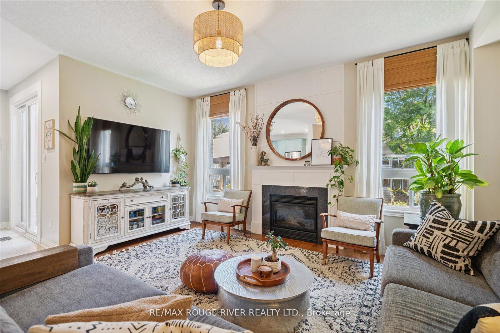 Photo 11 of 11 Helston Crescent, Whitby, Brooklin — HOMEH